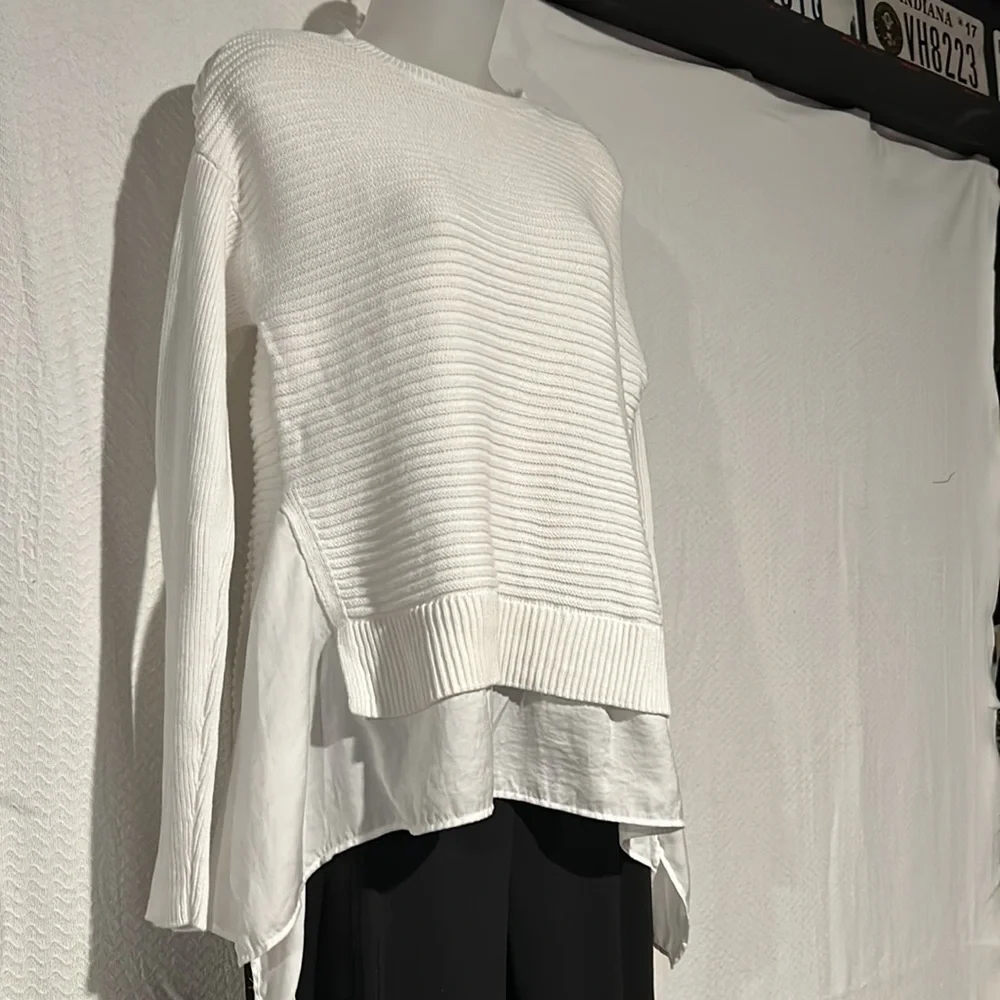 Simply Vera Asymmetrical Sweater - Picture 4 of 4
